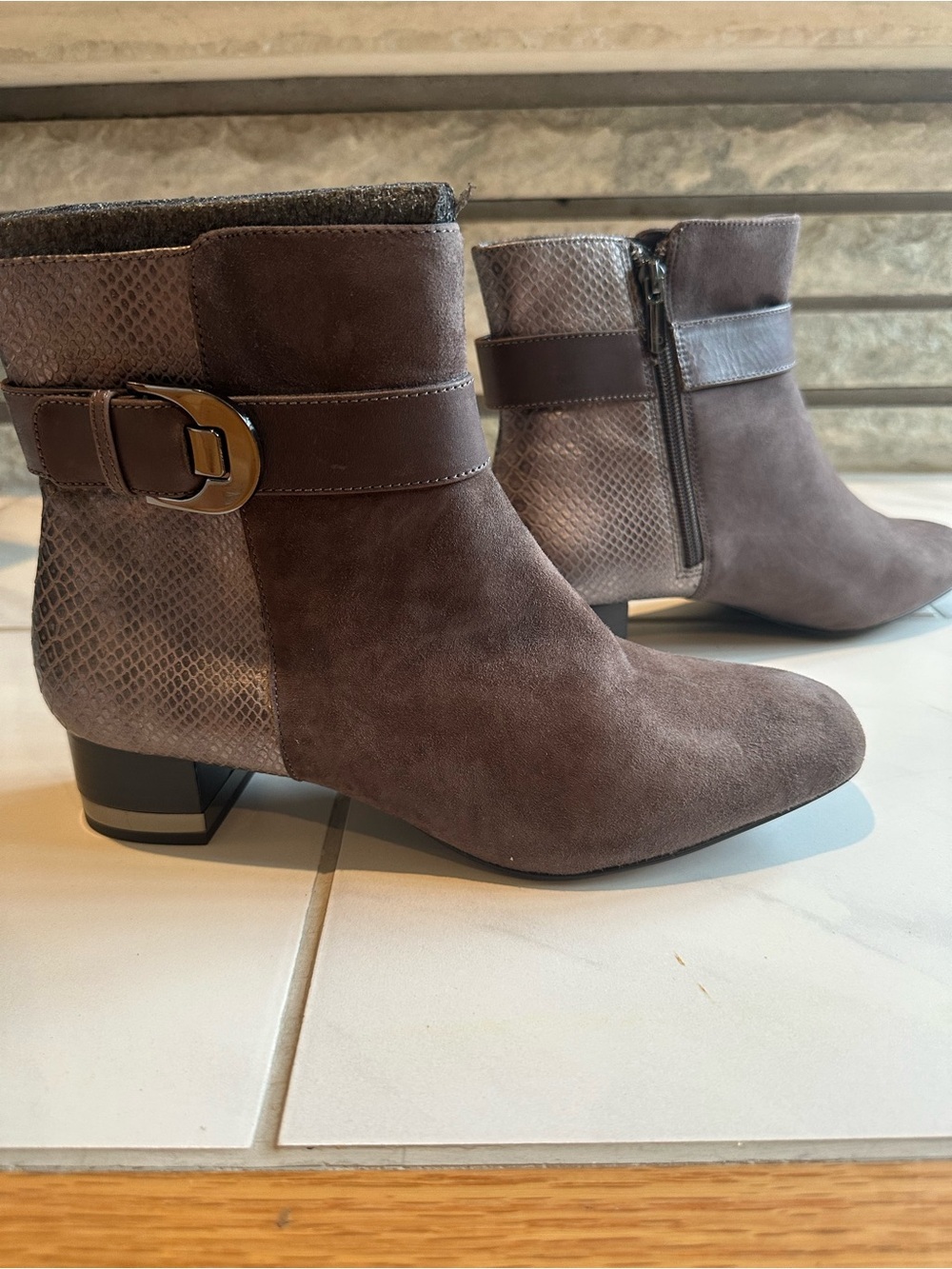 NEW Circa Joan & David "Xetro" Taupe Suede Animal Print Ankle Boots Women’s  10M